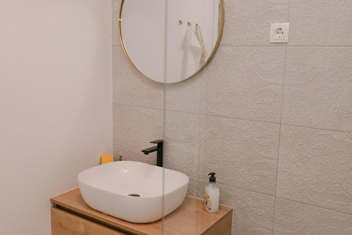 2Nd Hvar Home Apartments Hvar Town Buitenkant foto