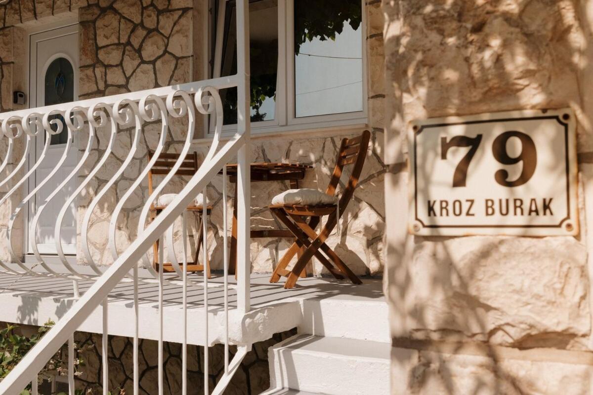 2Nd Hvar Home Apartments Hvar Town Buitenkant foto